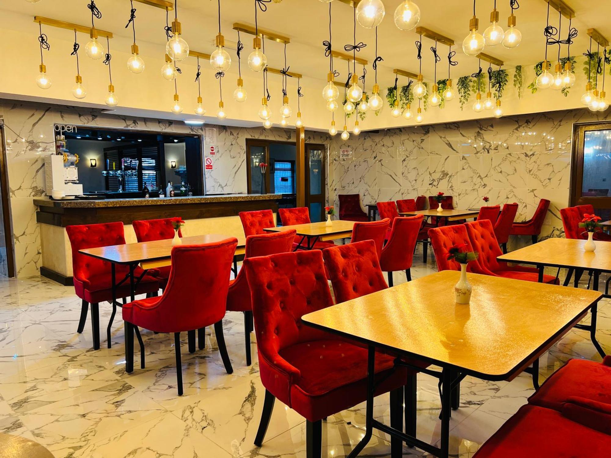 Oyo Stay Inn Express, Cambridge Papworth Everard Esterno foto